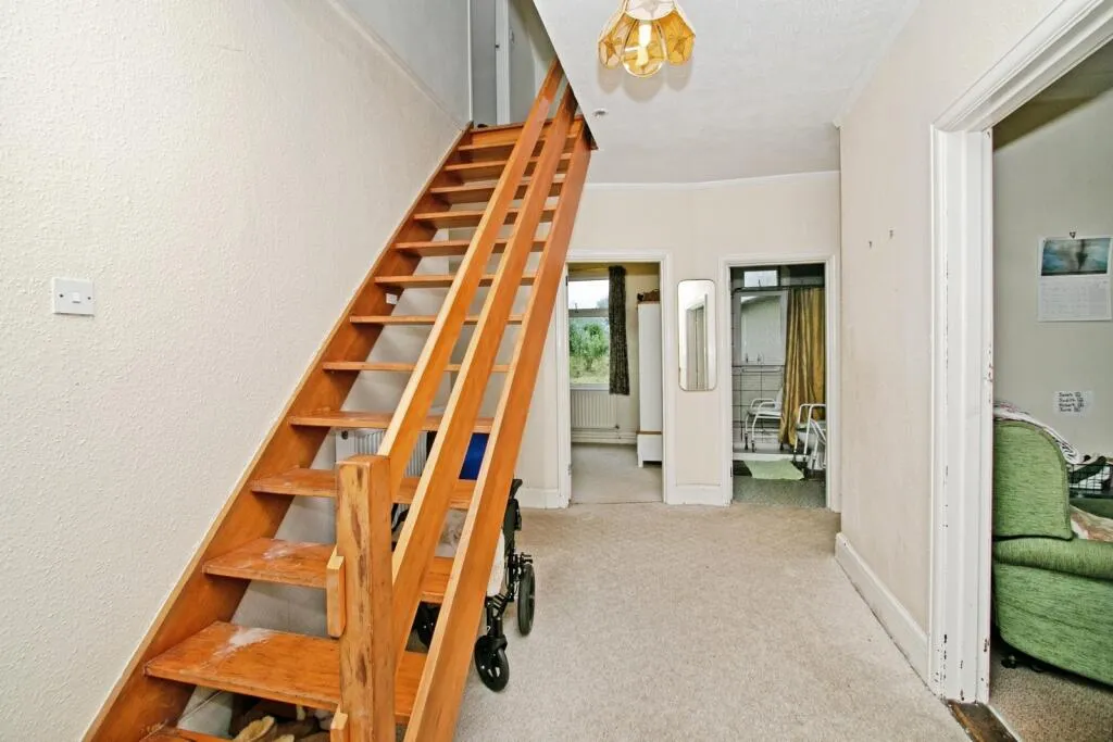 4 bed Detached