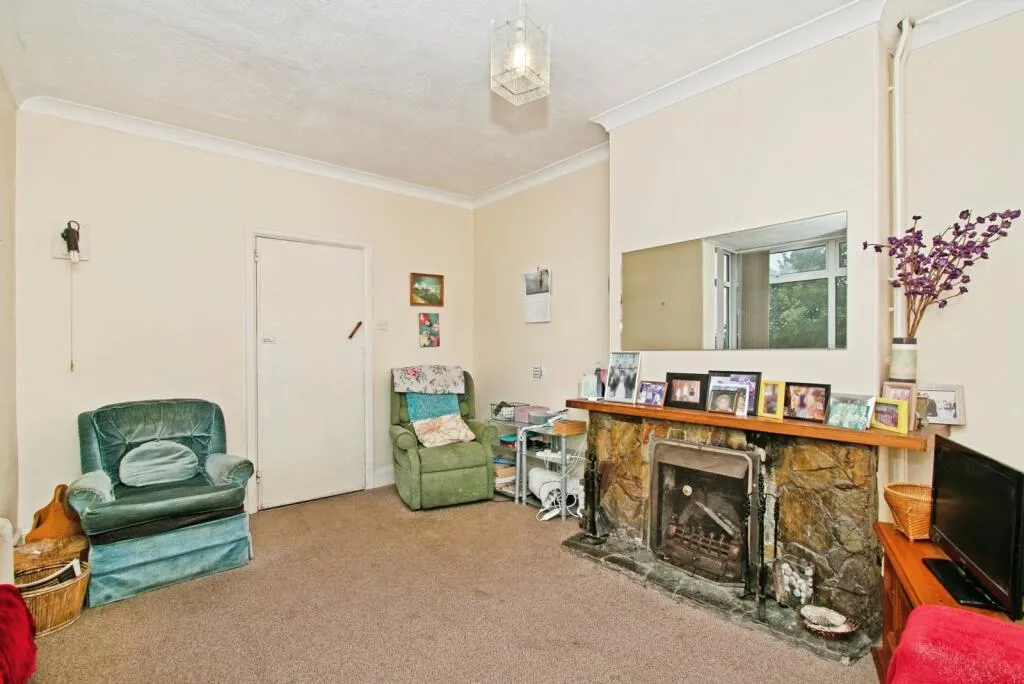 4 bed Detached