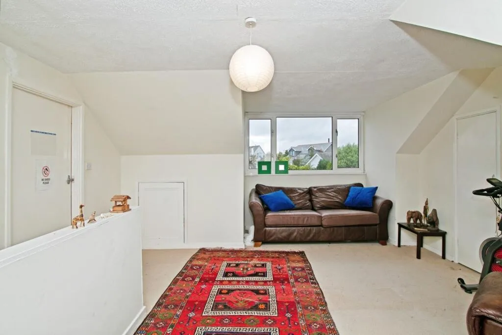 4 bed Detached
