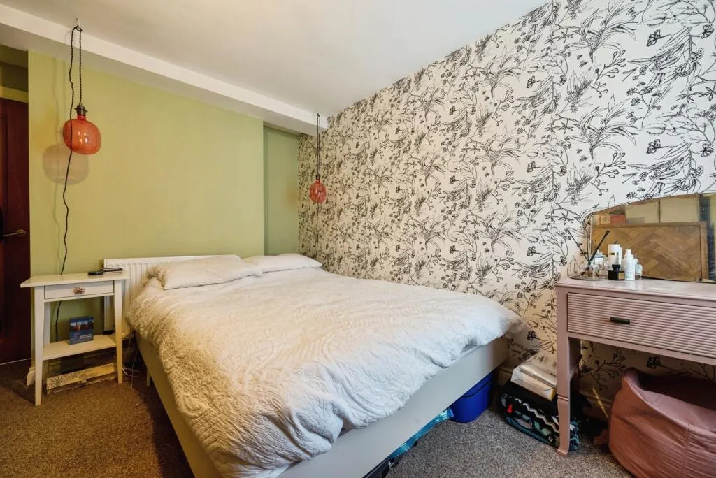 1 bed Ground Flat