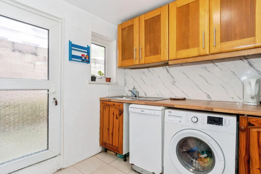 2 bed Semi-Detached