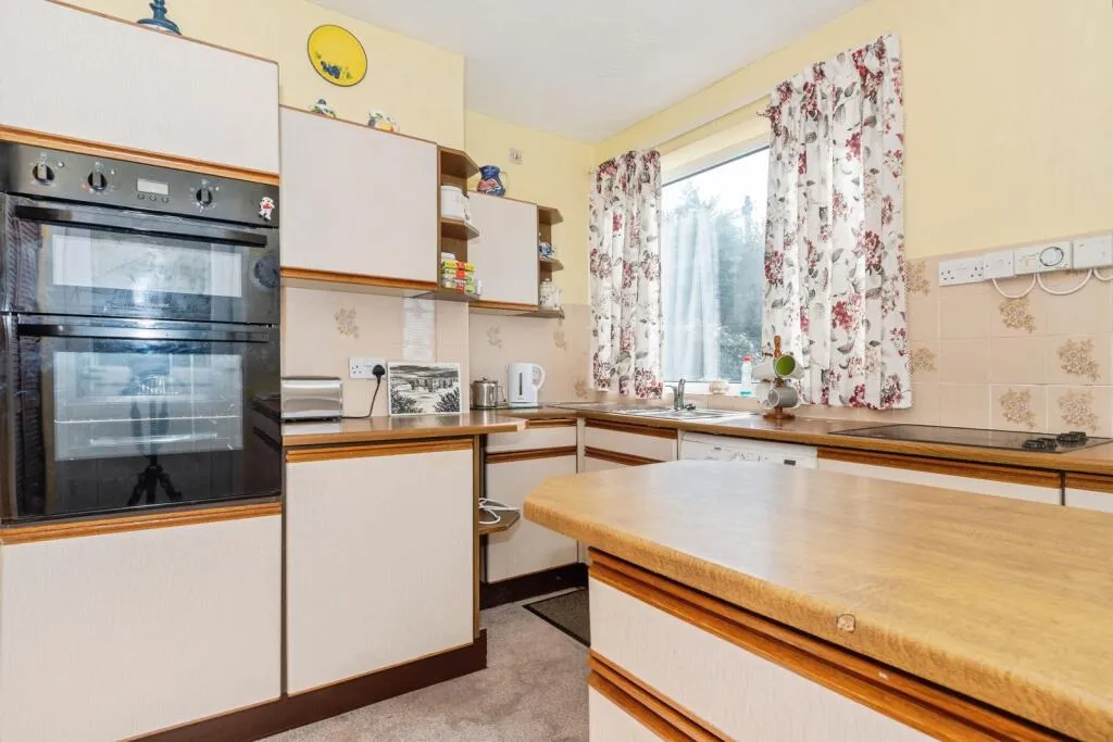 3 bed Semi-Detached