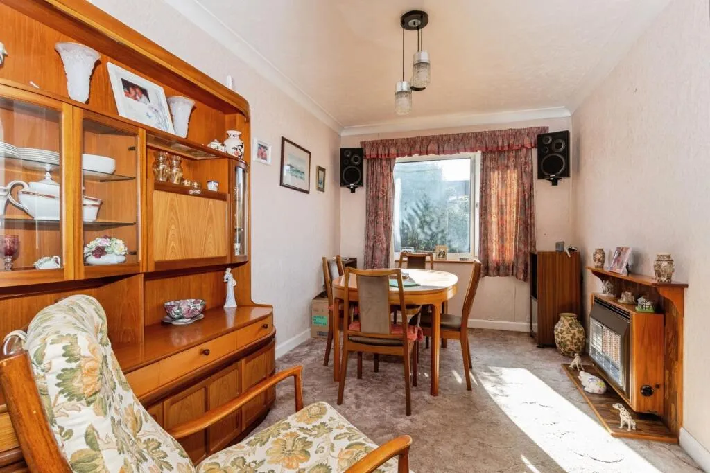 3 bed Semi-Detached