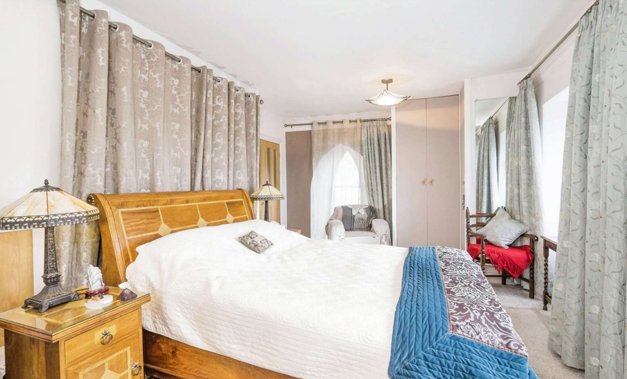 3 bed Character Property