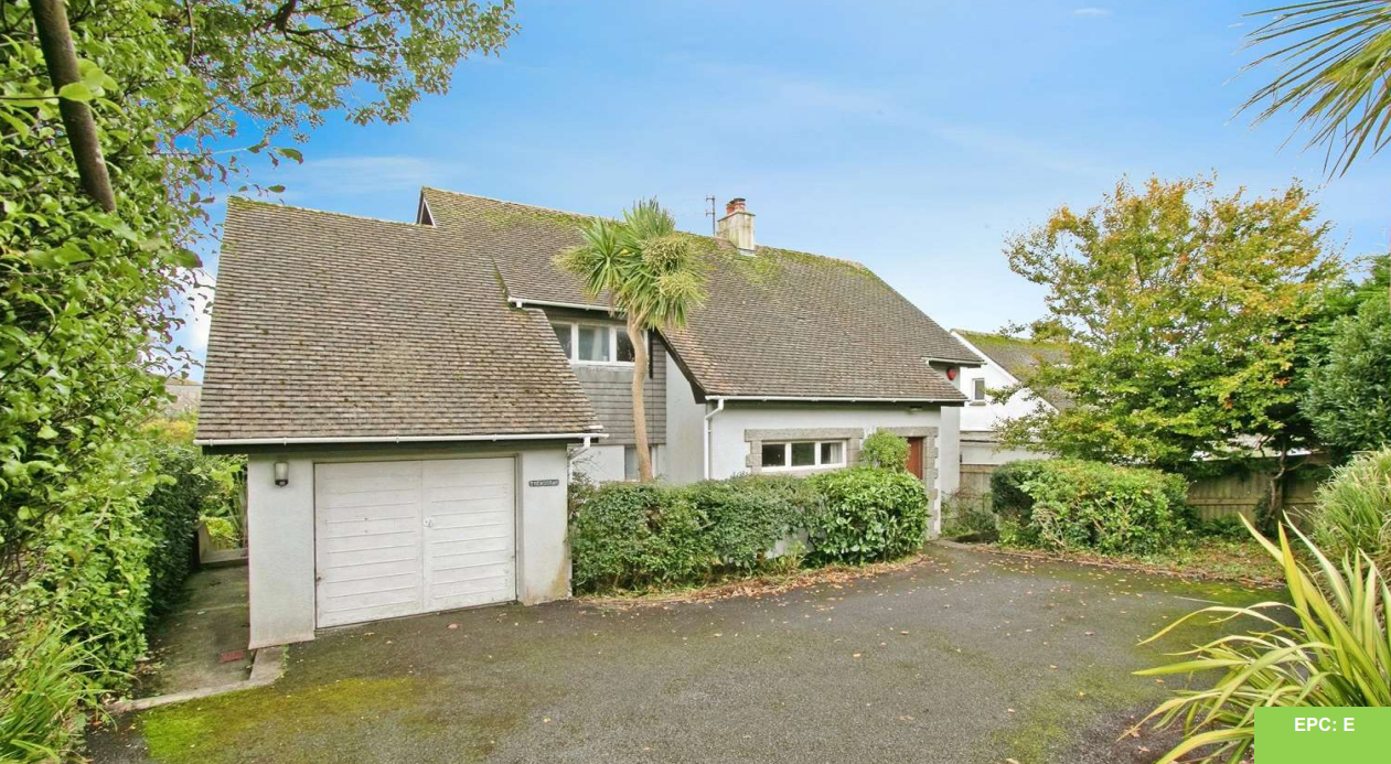 4 bed Detached