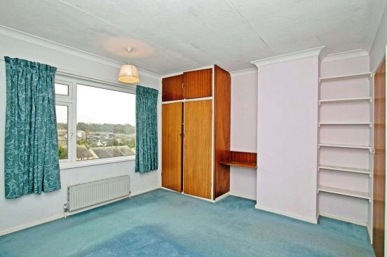 4 bed Detached