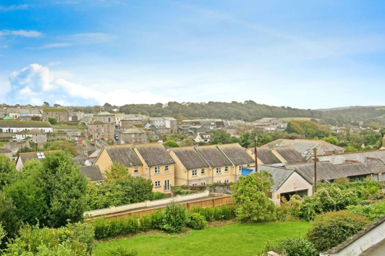 4 bed Detached