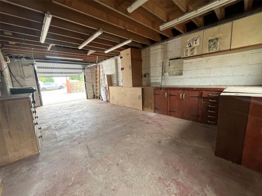 4 bed Character Property