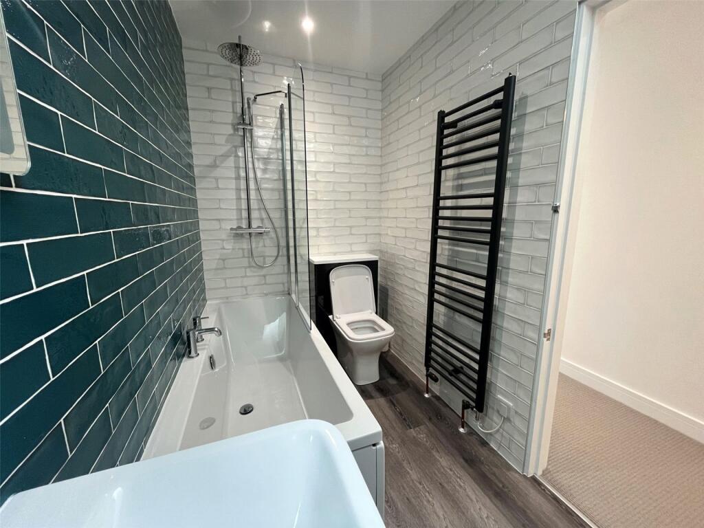 4 bed Character Property
