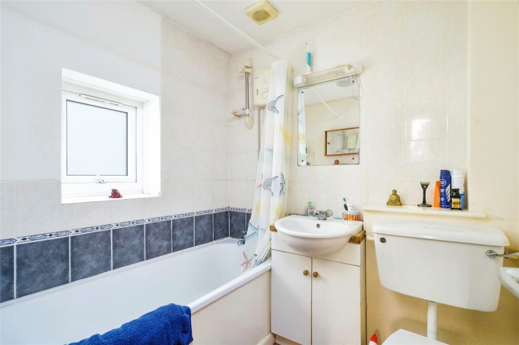 2 bed House