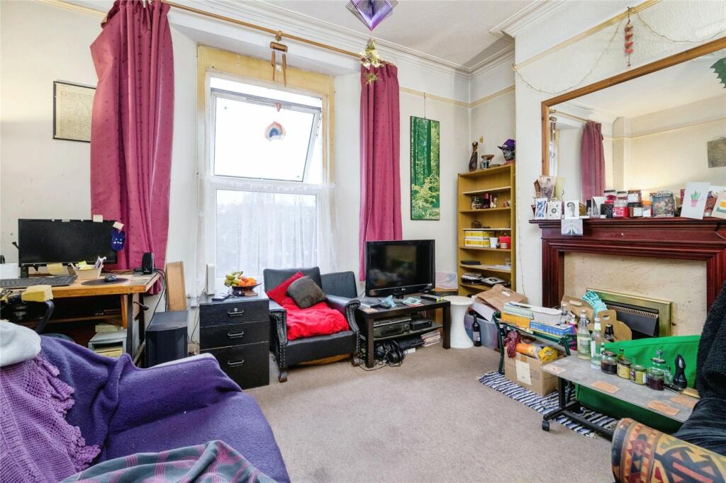 2 bed House