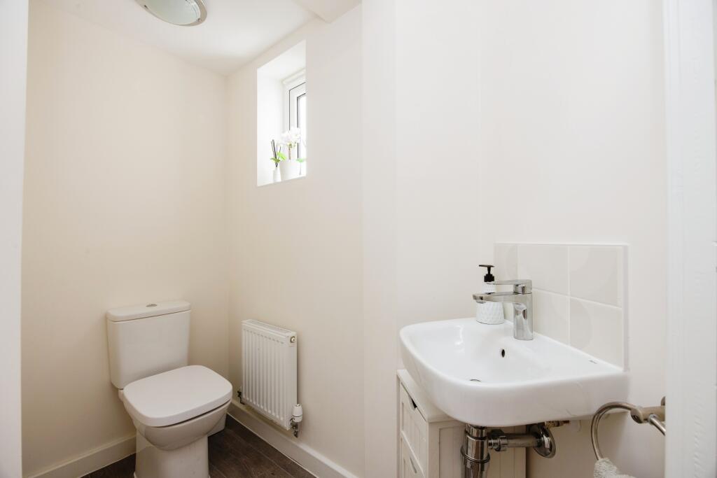 5 bed Semi-Detached