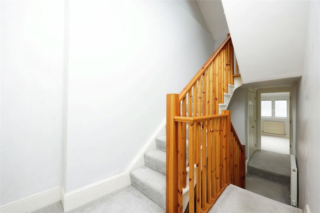 3 bed End of Terrace