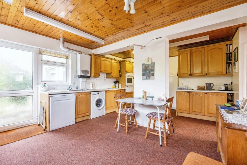 2 bed Detached Bungalow