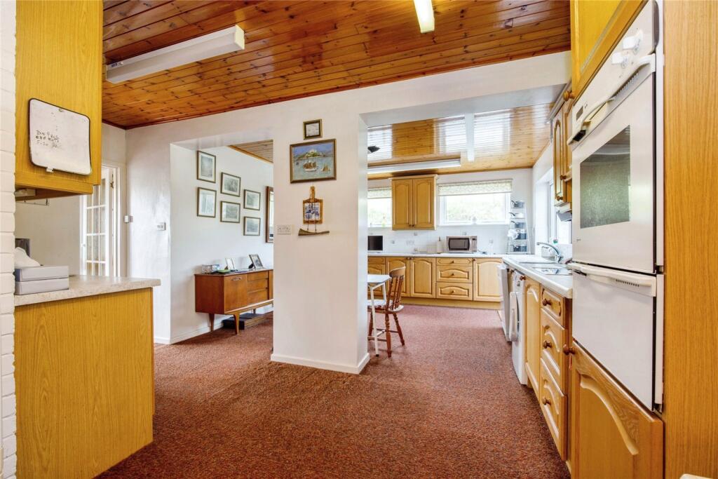 2 bed Detached Bungalow