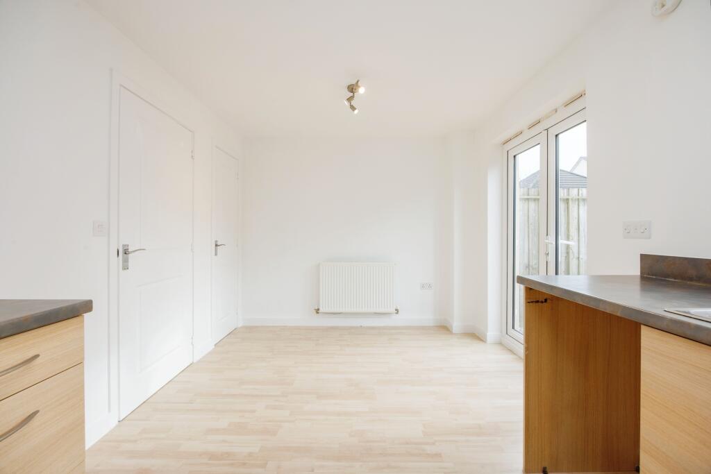 3 bed Semi-Detached