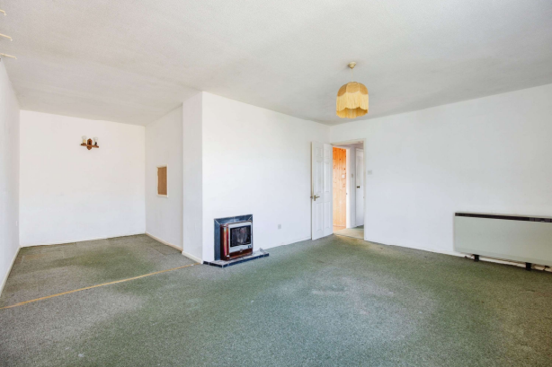 4 bed Detached Bungalow