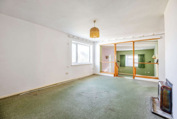 4 bed Detached Bungalow