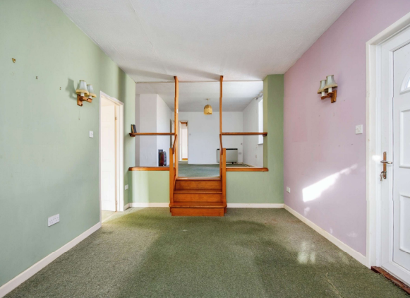 4 bed Detached Bungalow