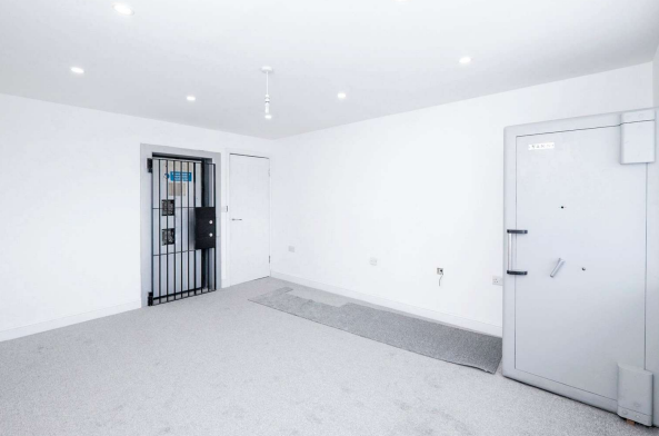 2 bed Ground Flat