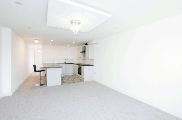 2 bed Ground Flat