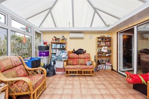 6 bed Detached Bungalow