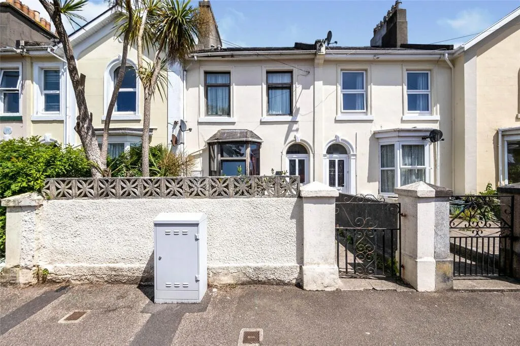 2 bed Maisonette