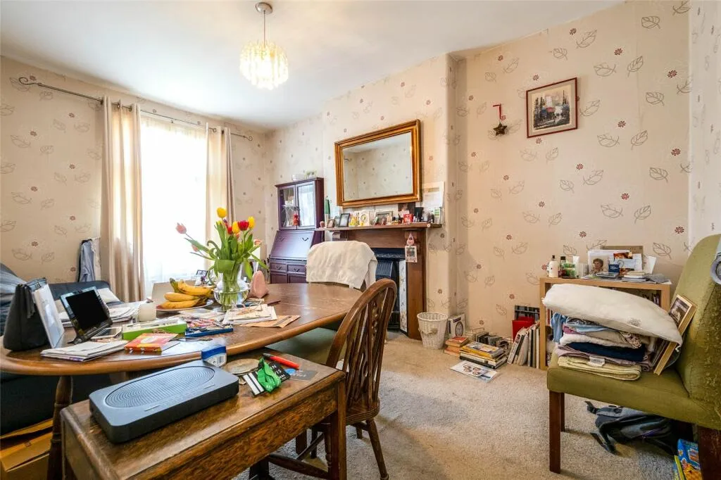 2 bed Maisonette