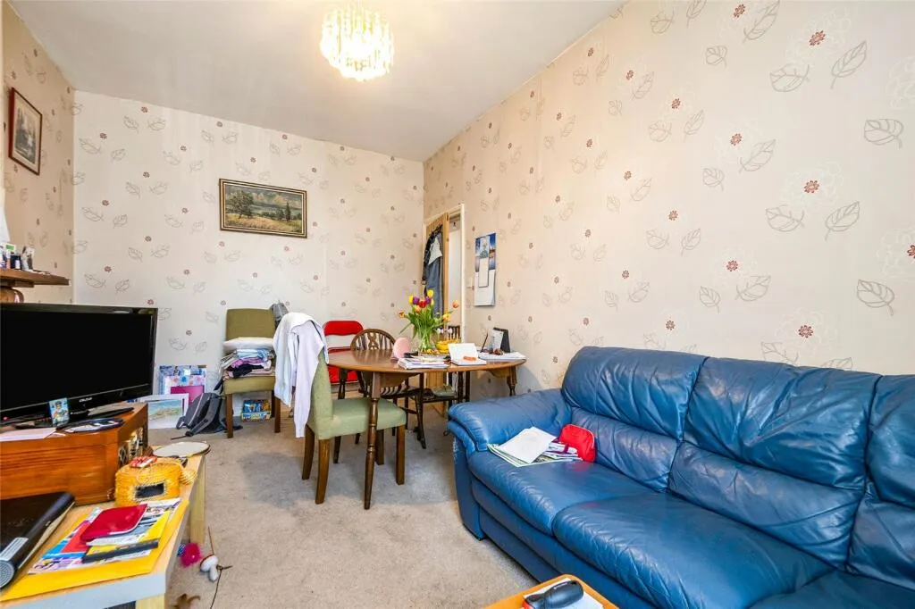 2 bed Maisonette