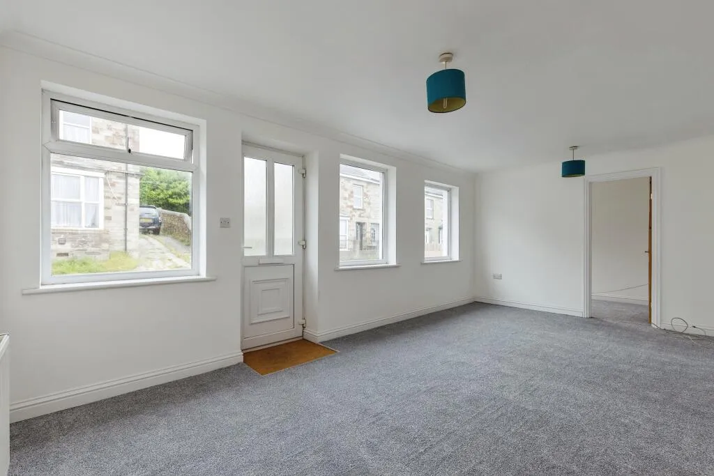 2 bed Detached