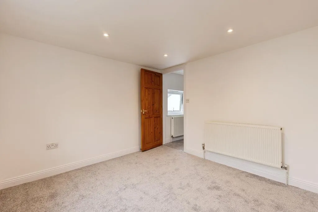 2 bed Detached
