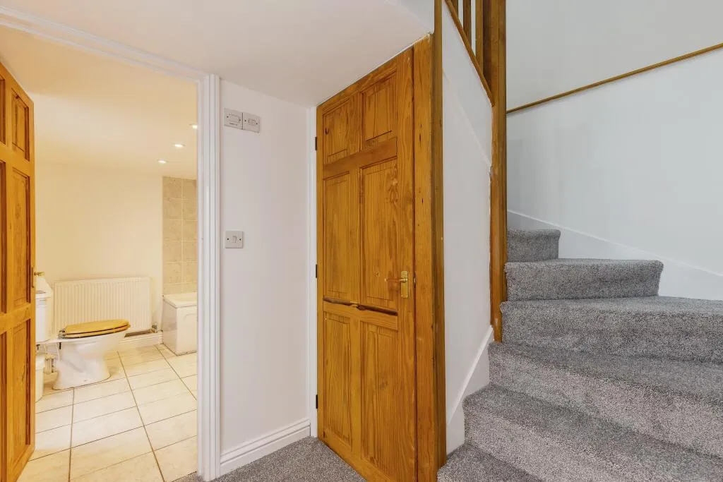2 bed Detached