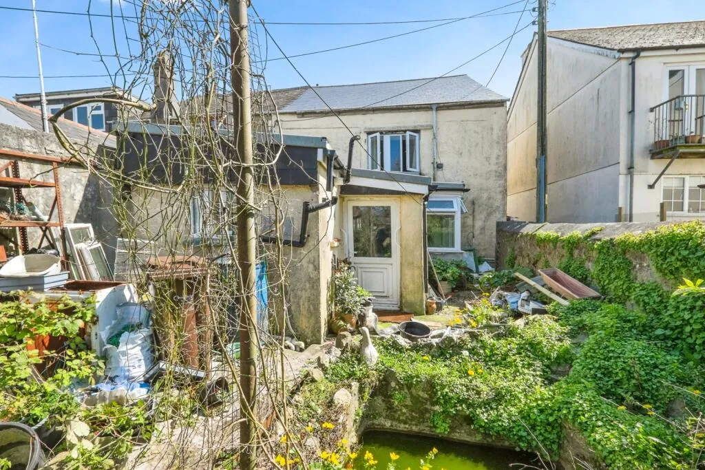 2 bed Semi-Detached