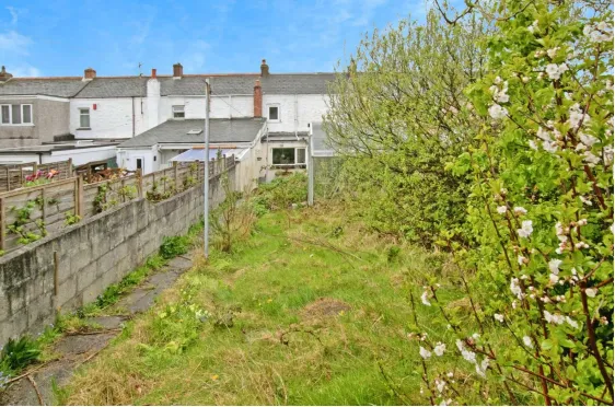 2 bed Character Property
