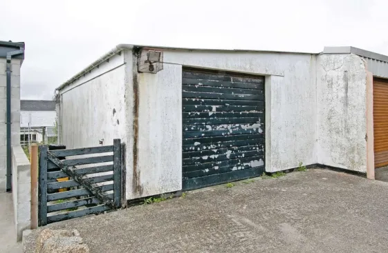 2 bed Character Property