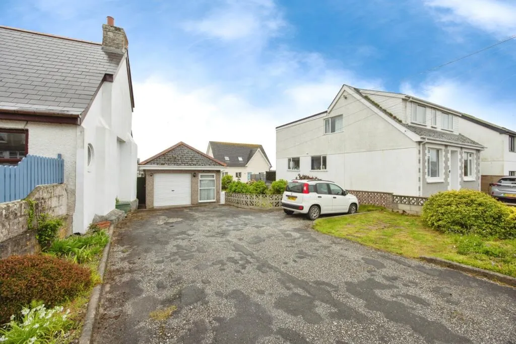 2 bed Detached Bungalow
