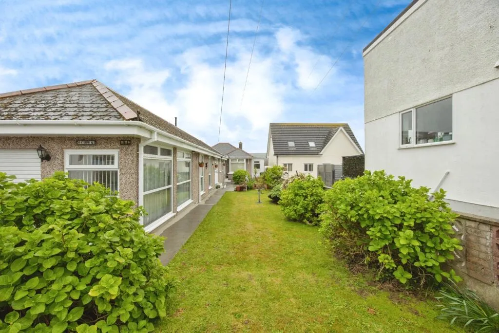 2 bed Detached Bungalow