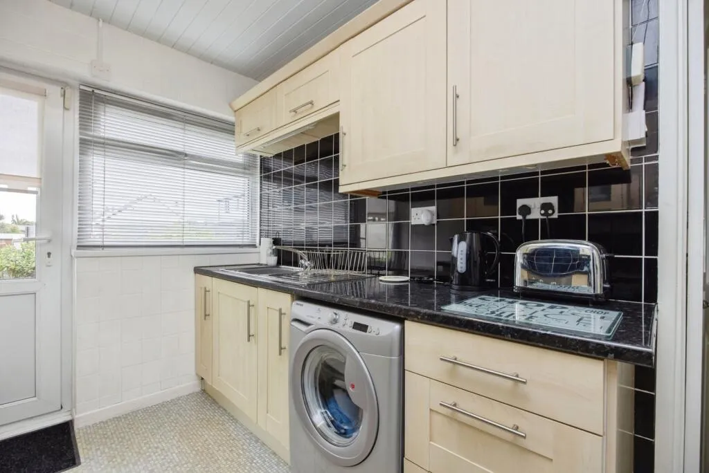 2 bed Detached Bungalow