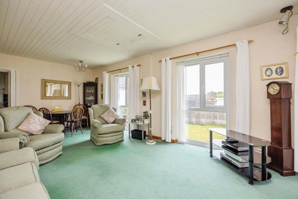 2 bed Detached Bungalow