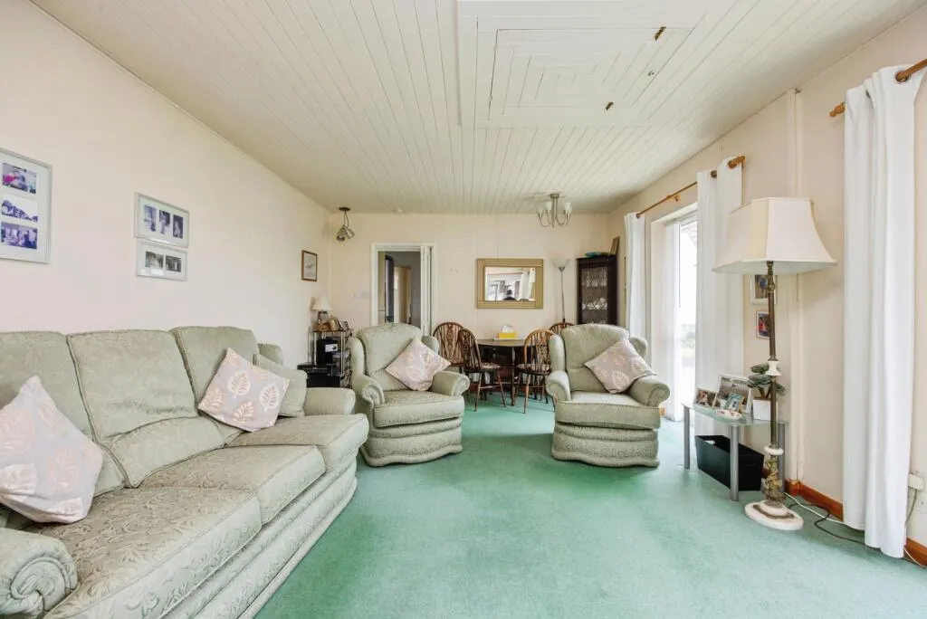 2 bed Detached Bungalow
