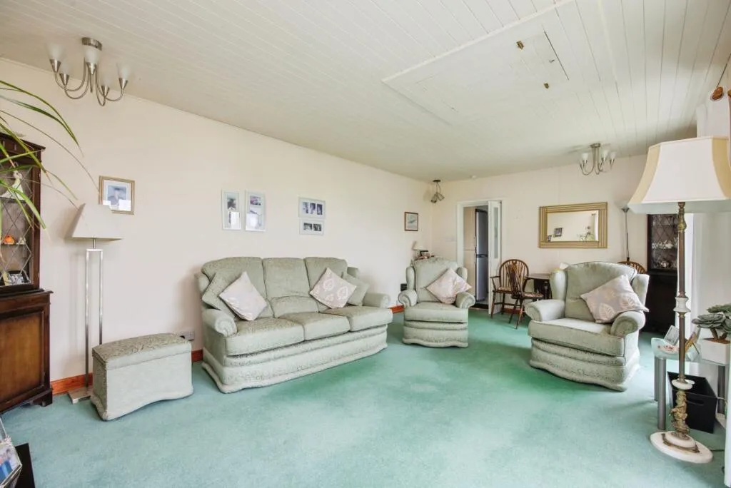 2 bed Detached Bungalow