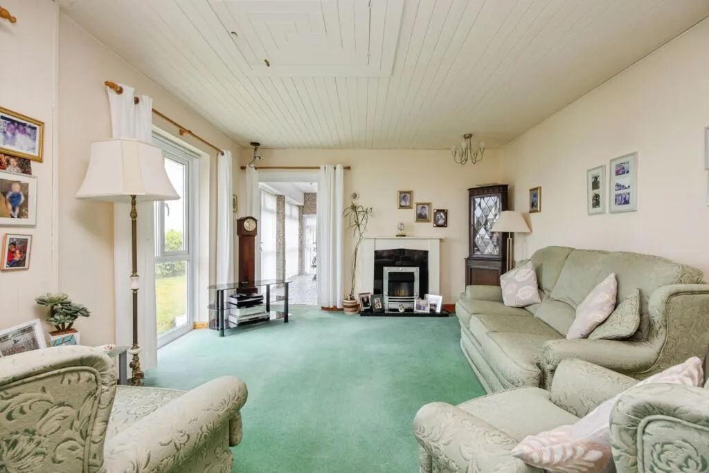 2 bed Detached Bungalow