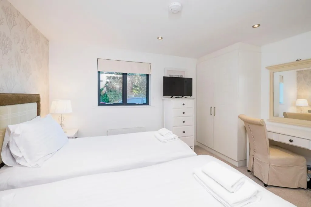 2 bed Maisonette
