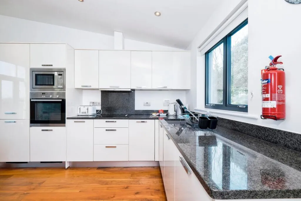 2 bed Maisonette