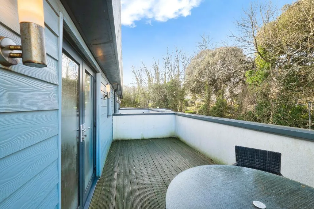 2 bed Maisonette