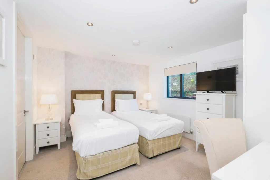 2 bed Maisonette