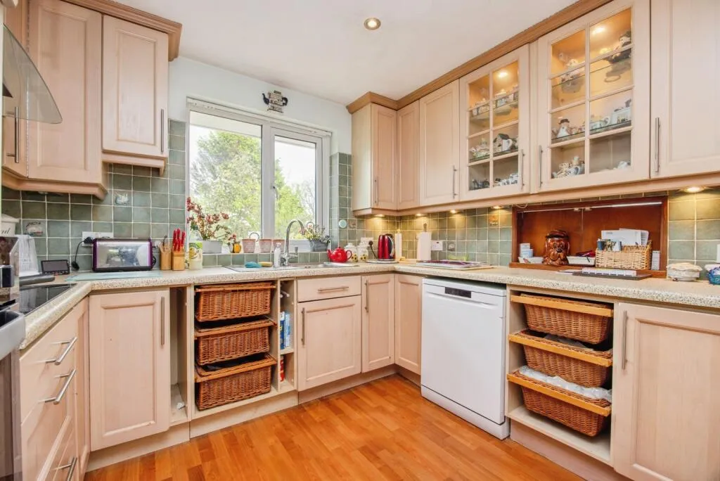 3 bed Semi-Detached Bungalow