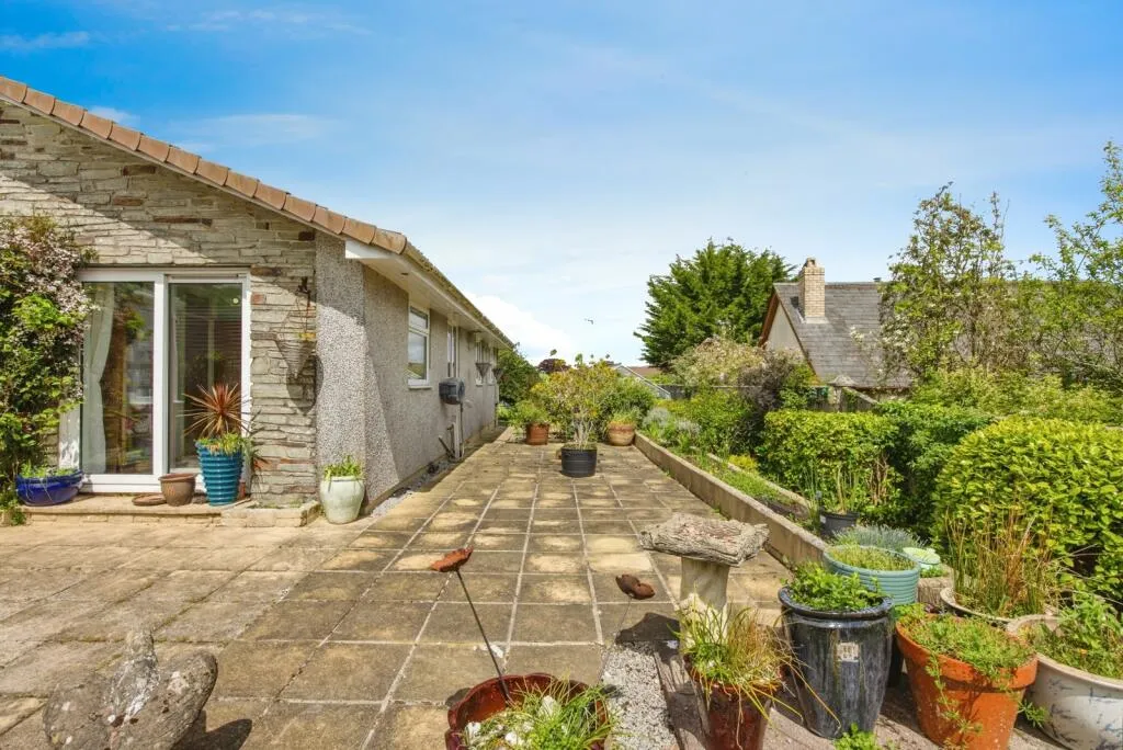 3 bed Semi-Detached Bungalow