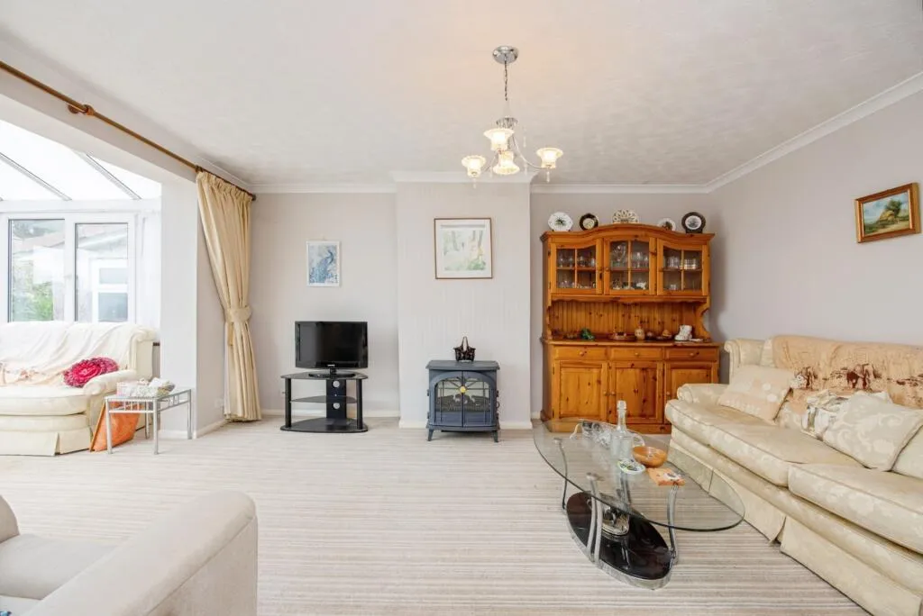 3 bed Semi-Detached Bungalow