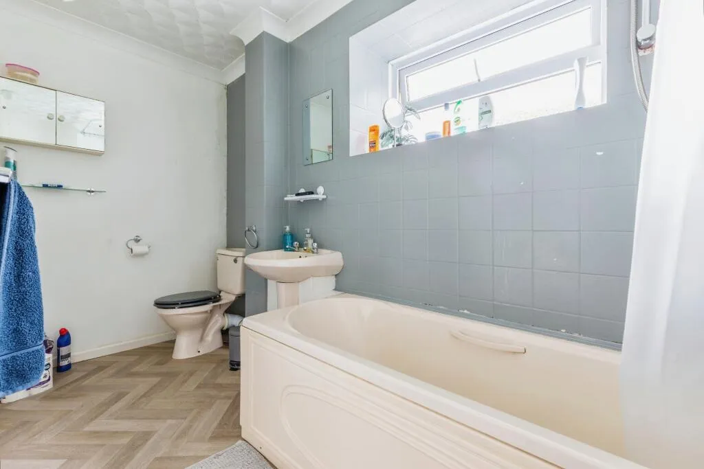 2 bed End of Terrace